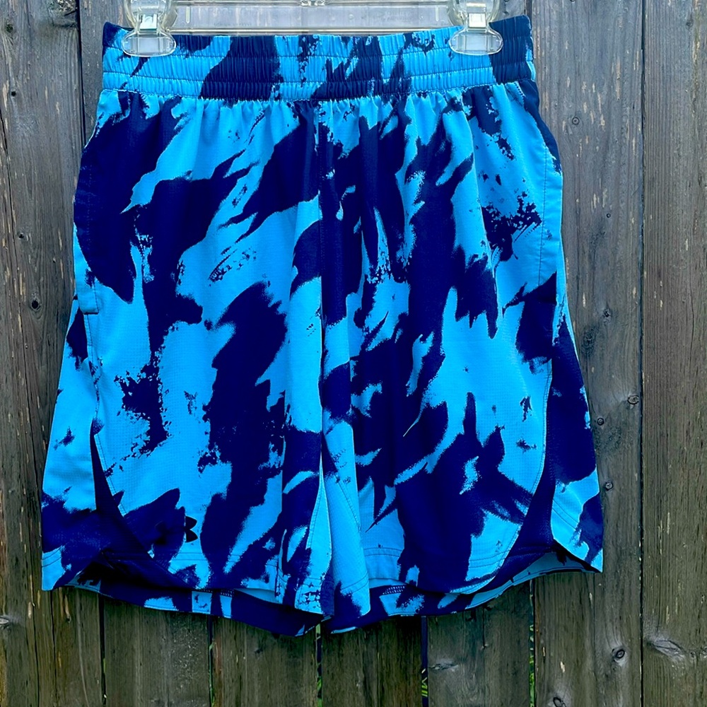 Men’s medium active shorts swimwear